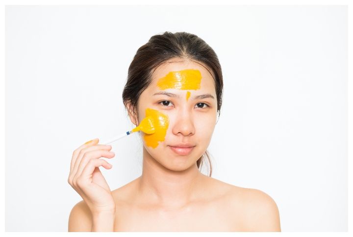 Raw honey for skin and face